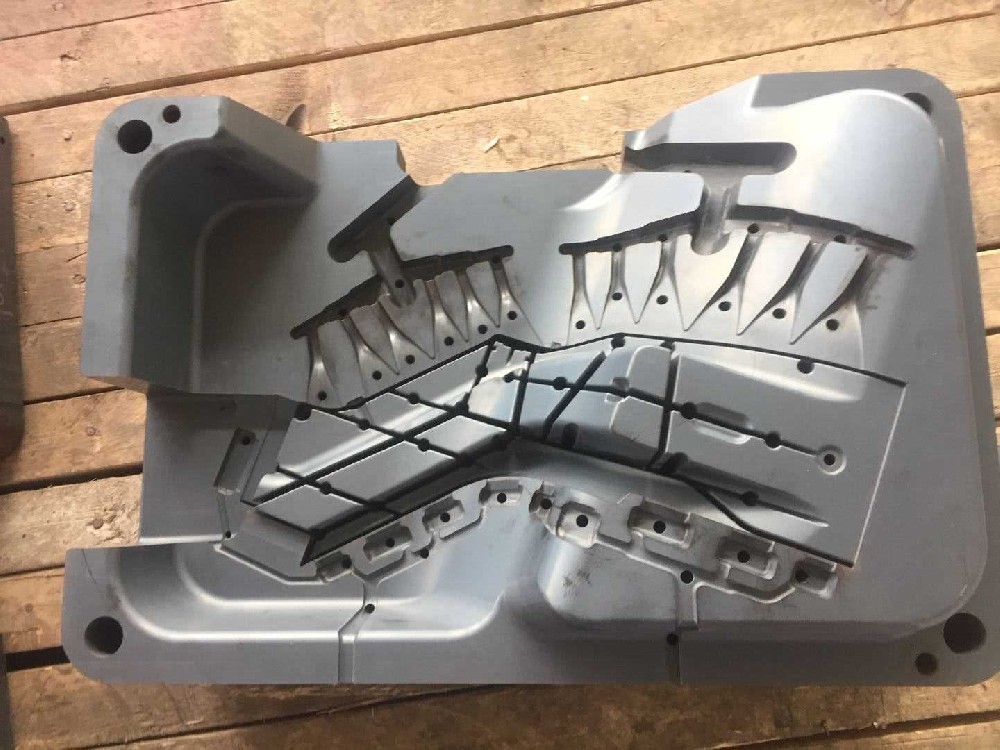 tr11對(duì)應(yīng)國內(nèi)牌號(hào)，skd12相當(dāng)于國內(nèi)牌號(hào)